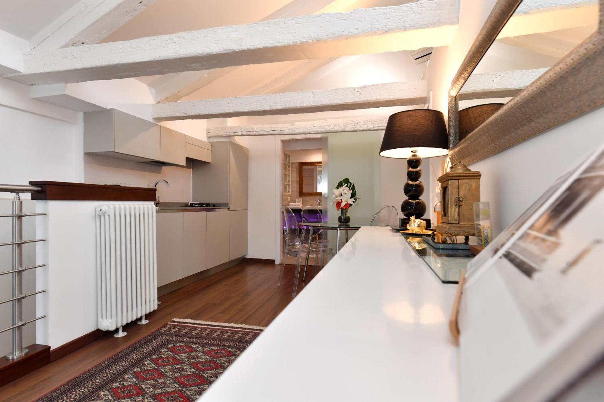 Sweet Frari Apartment